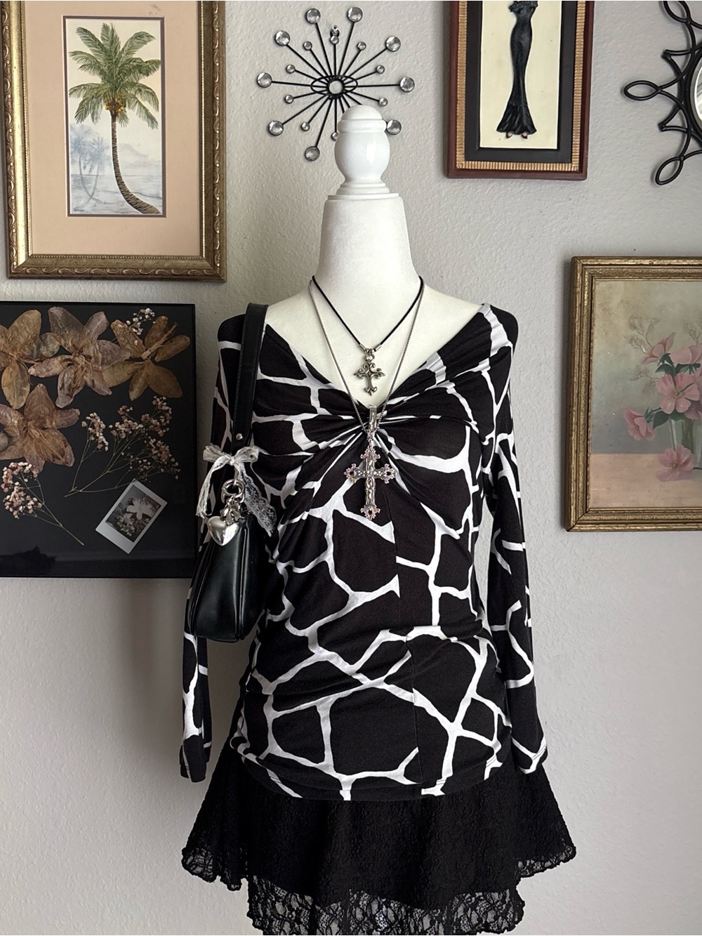MICHAEL Michael Kors Black and White Abstract Grommet-Front Long Sleeve Top